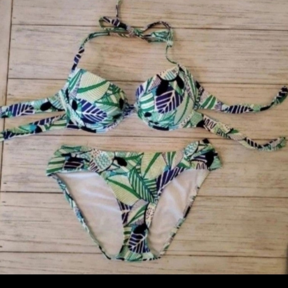 Aerie Brooke 2 Piece Swimsuit M / 36C